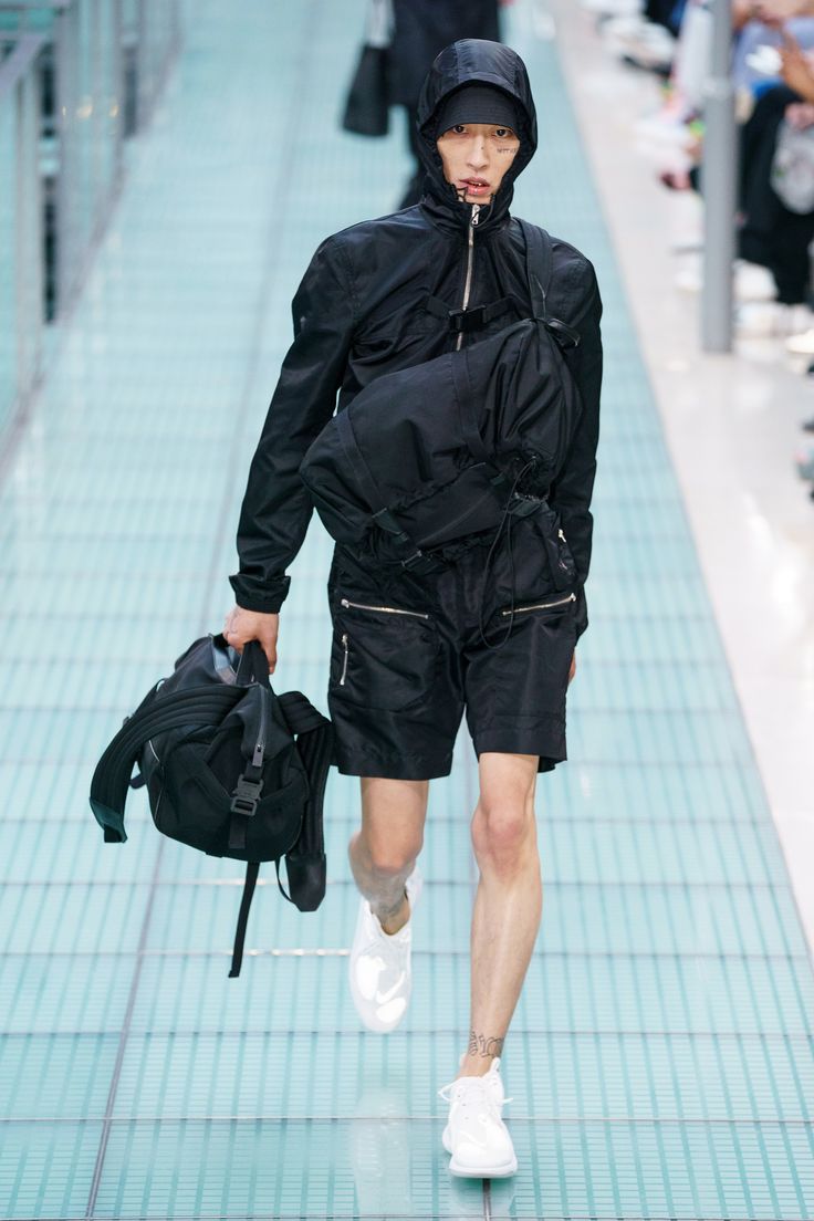 alyx_spring-summer_2020_runway_menswear.jpg