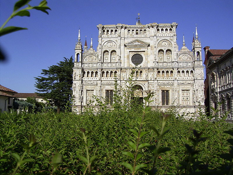 800px-Certosa_-_facciata.JPG