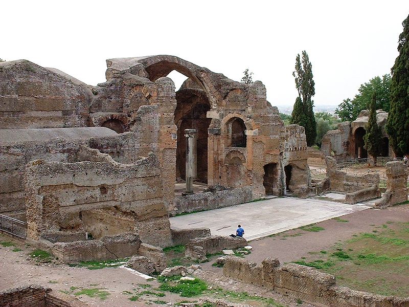 800px-Thermae_Villa_Adriana.jpg