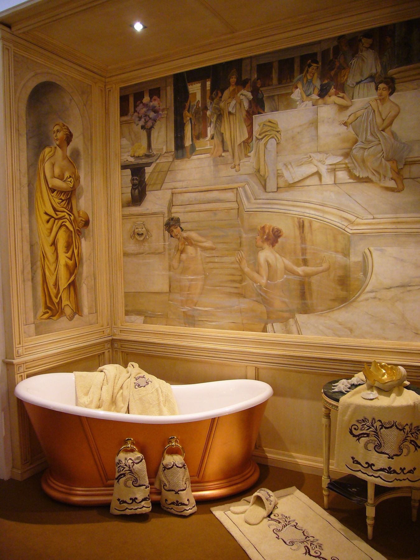 Donne-al-bagno.-Affresco-ritraente-una-scena-termale-dellantica-Roma-unopera-magistrale-di-Alma-Tadema-reinterpretata-da-Mariani-Affresc.jpg