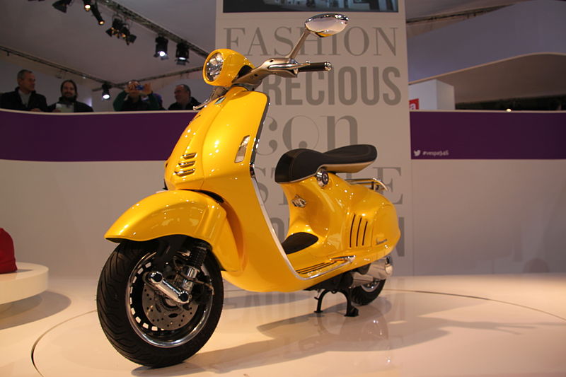 Vespa_946_schraeg.jpg