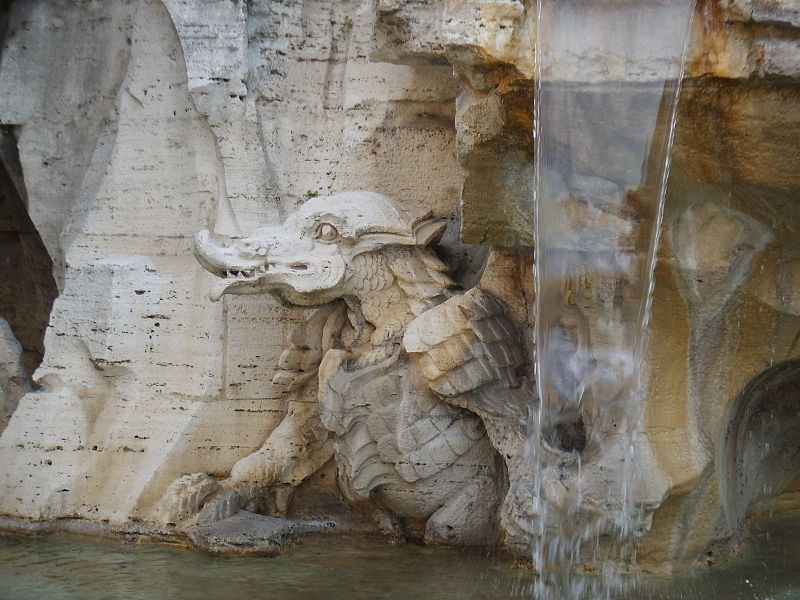 800px-Fontana_dei_fiumi,_coccodrille.JPG