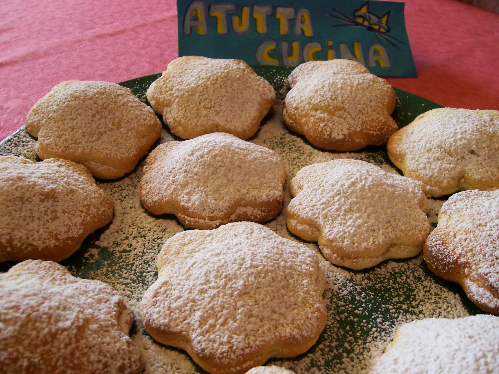 50-frollini ripieni alla marmellata di prugne.JPG