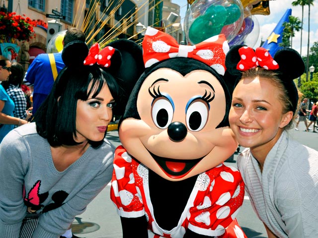 1363714604_86240312_katy-perry-hayden-panettiere-celebs-at-disney-560-4.jpg