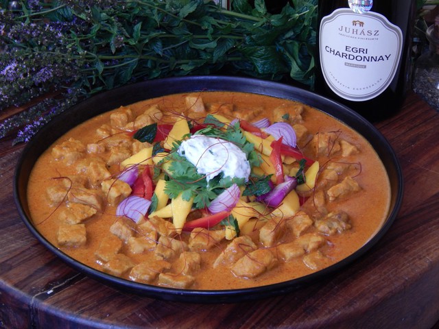 Bárány curry mangó salsával,lime-os mascarponéval