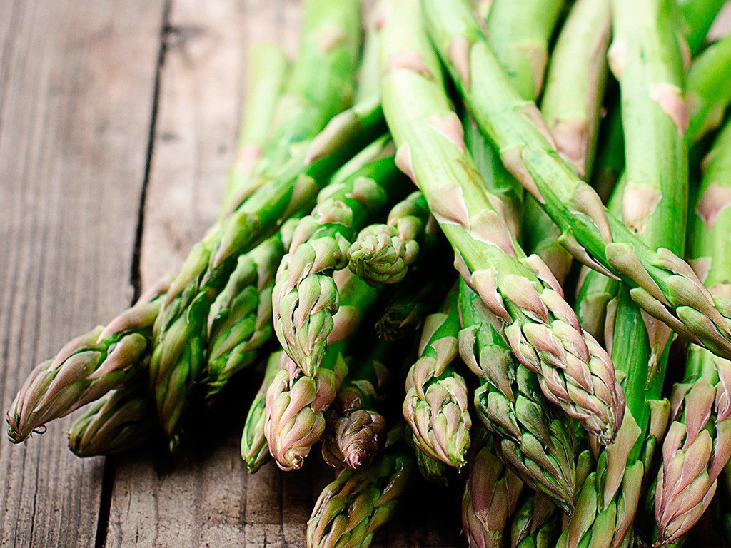 asparagus-at-la-serre-1024x768.jpg