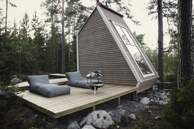 micro-wooden-cabin-architecture-by-robin-falck_1.jpg