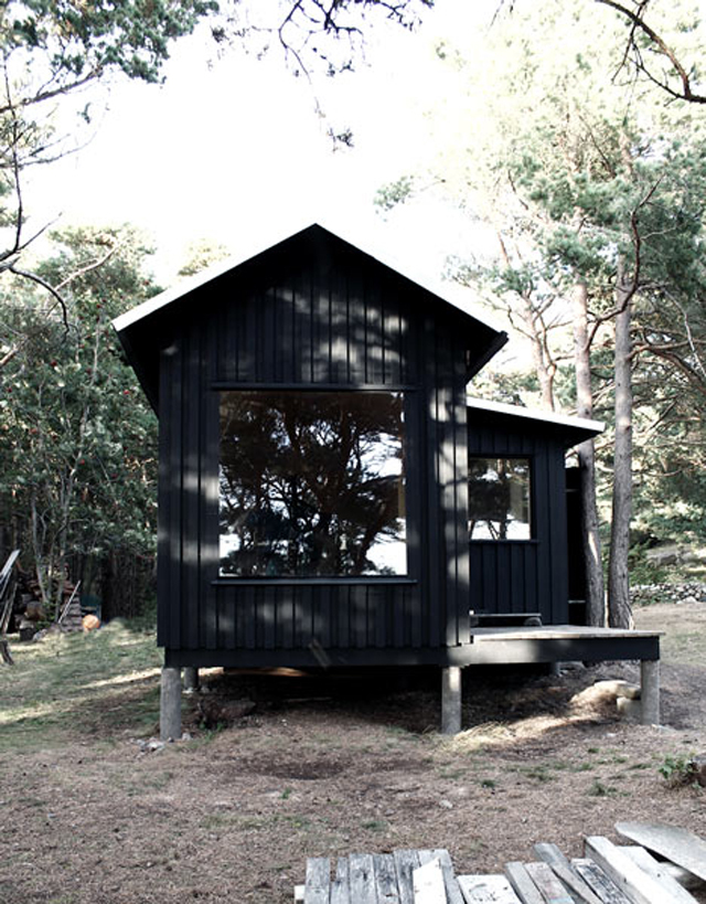 zermitage-wooden-cabin-in-sweden-by-septembre-architecture.jpg