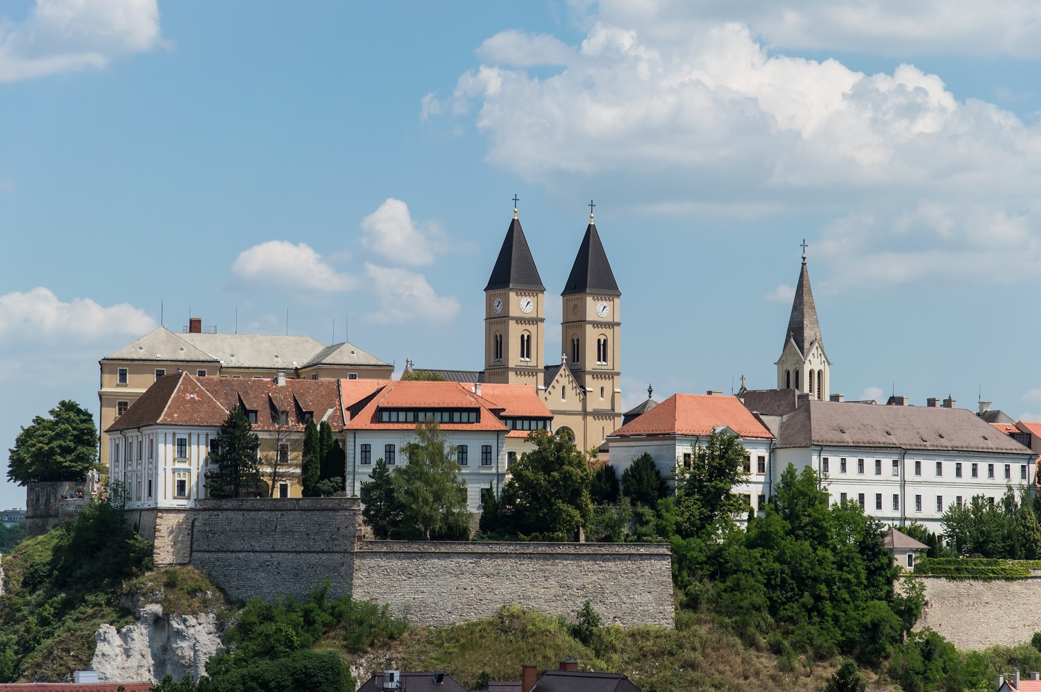 veszprem_castle.jpg