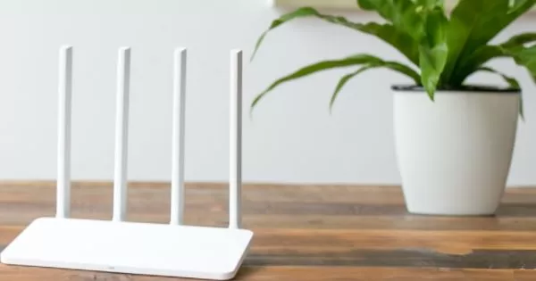 xiaomi-mi-wi-fi-router-3c-fb-another.jpg