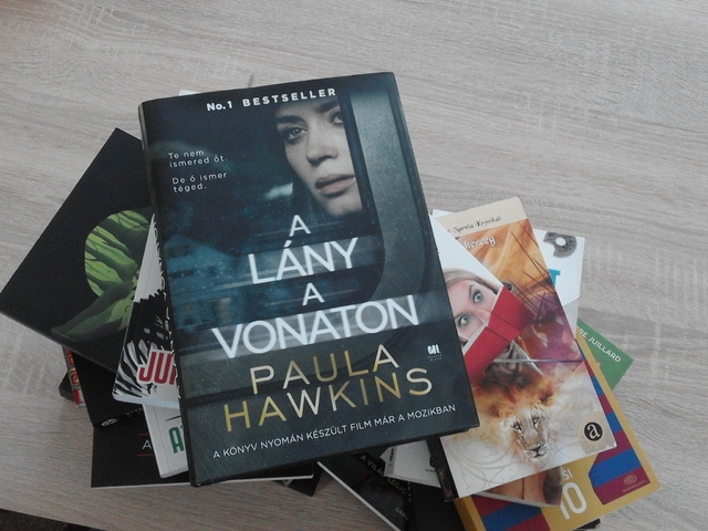 Paula Hawkins: A lány a vonaton