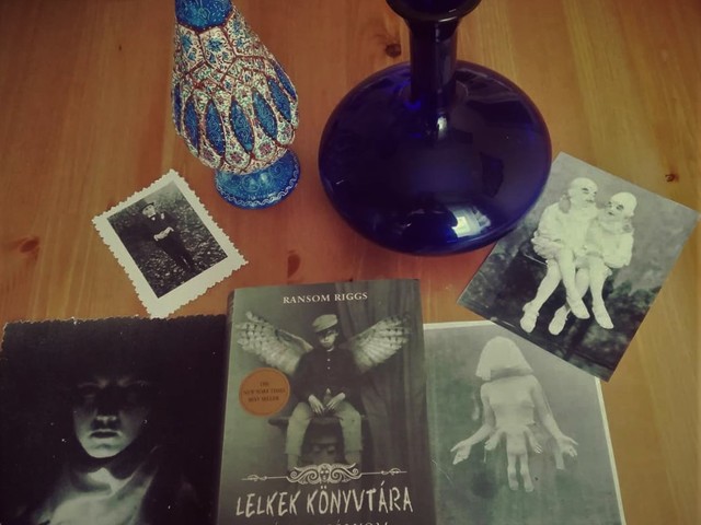 Ransom Riggs: Vándorsólyom kisasszony különleges gyermekei - Lelkek könyvtára