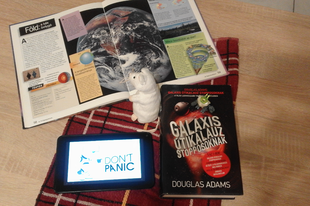 Douglas Adams: Galaxis útikalauz stopposoknak - A világ leghosszabb trilógiája öt részben