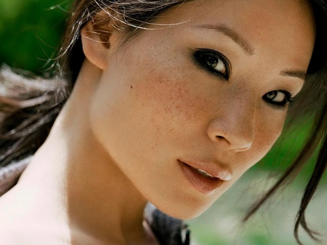 Girls for Geeks #6 Lucy Liu