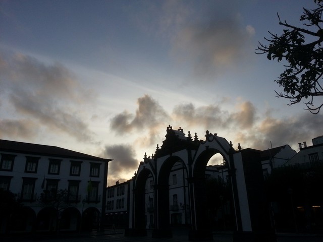 Ponta Delgada viharos éggel