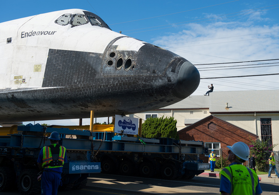 space-shuttle-endeavour-los-angeles-nose.jpg