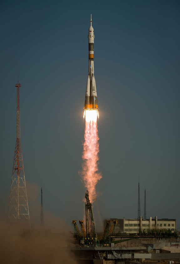 space-station-expedition-33-soyuz-launch-hi-res.jpg