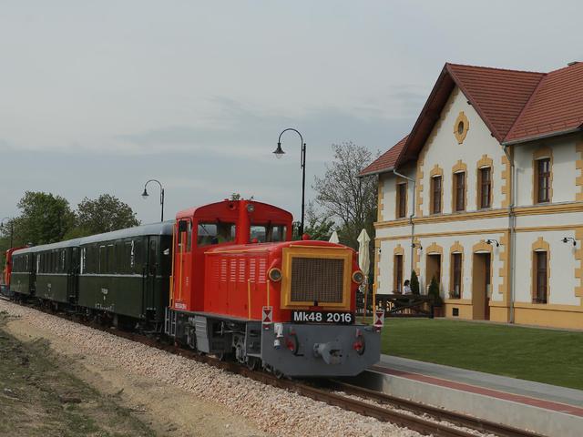 Az etyekiek egyelőre megfúrták Orbán kisvasútját, de ezért fizetniük kell