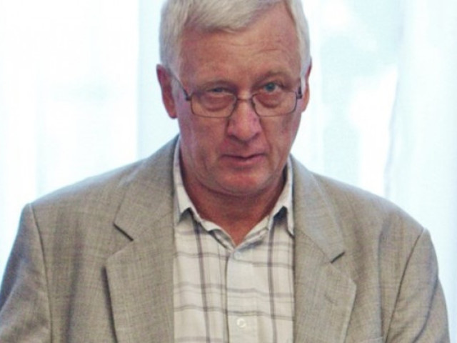 Ez Nem Hatalommal Valo Visszaeles Hanem Zaklatas Es Eroszak Evek Ota Tartotta Rettegesben Mikonya Gyorgy Dekan A Kollegait B1 Blogcsalad