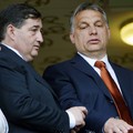 "Nem tűröm, hogy ellopják a pénzt" – mondta Orbán, miközben Mészáros Lőrinc 2,5 milliárdot kapott