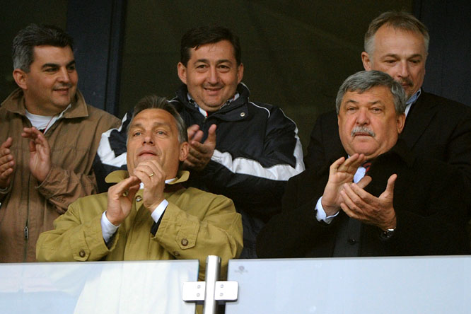 orban-viktor-csanyi-sandor_tapsolnak.jpg