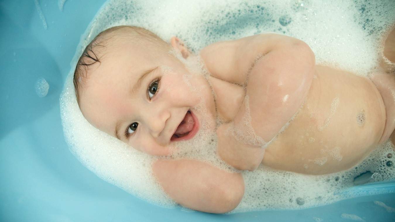 baby_bathing.jpg