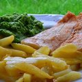Fish & Chips piri-piri szósszal és zöldborsópürével