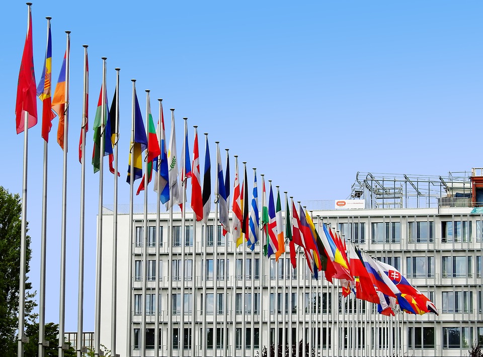 flags-1615129_960_720.jpg