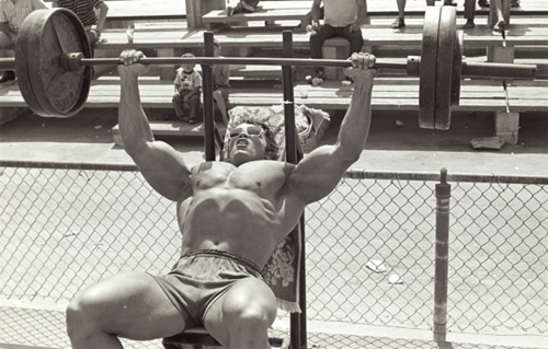 arnold-schwarzenegger-incline-bench-press.png