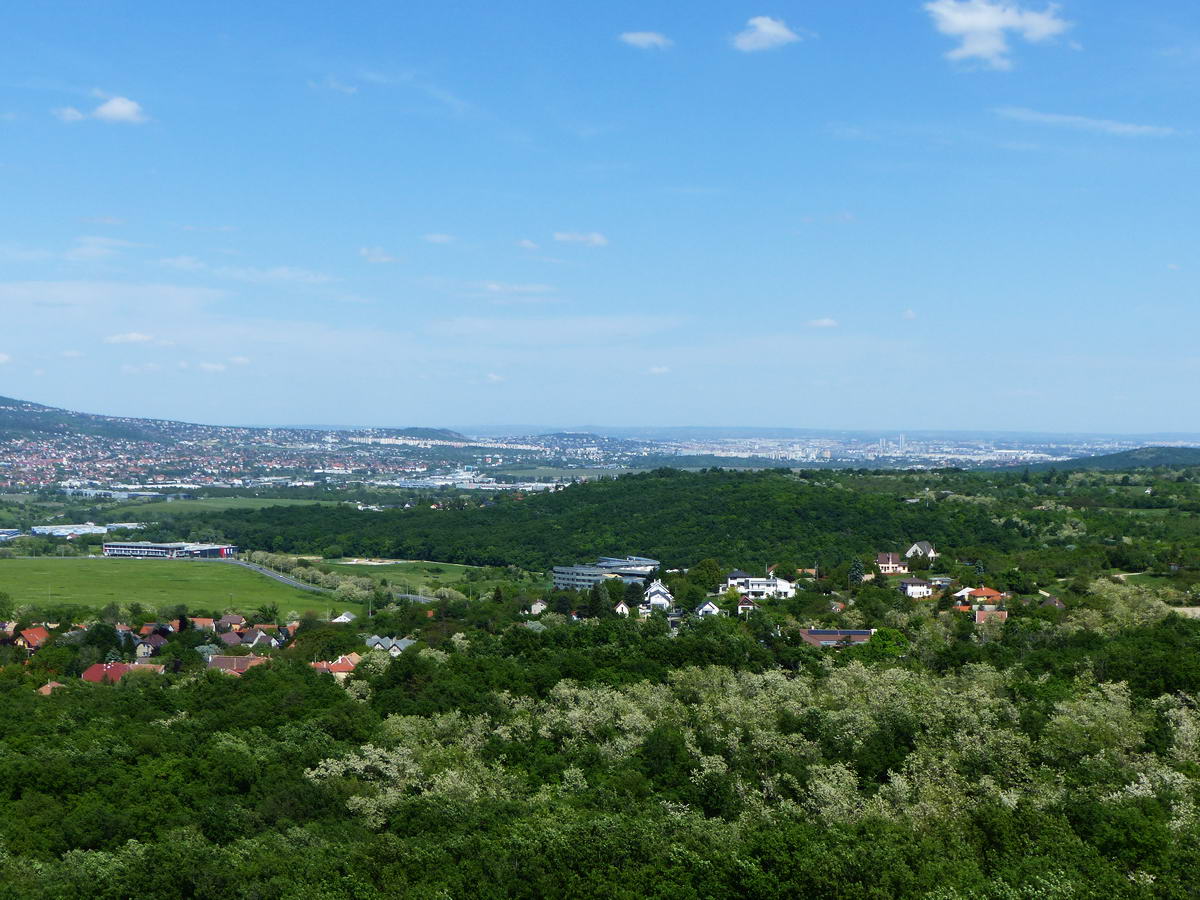 Kilátás fentről Budapest felé...