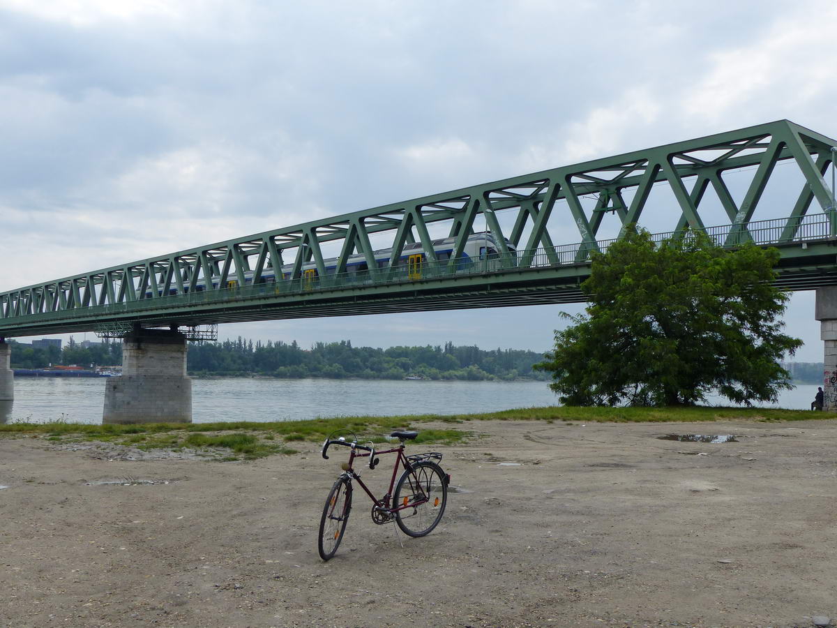 Megérkeztem az Újpesti vasúti hídhoz