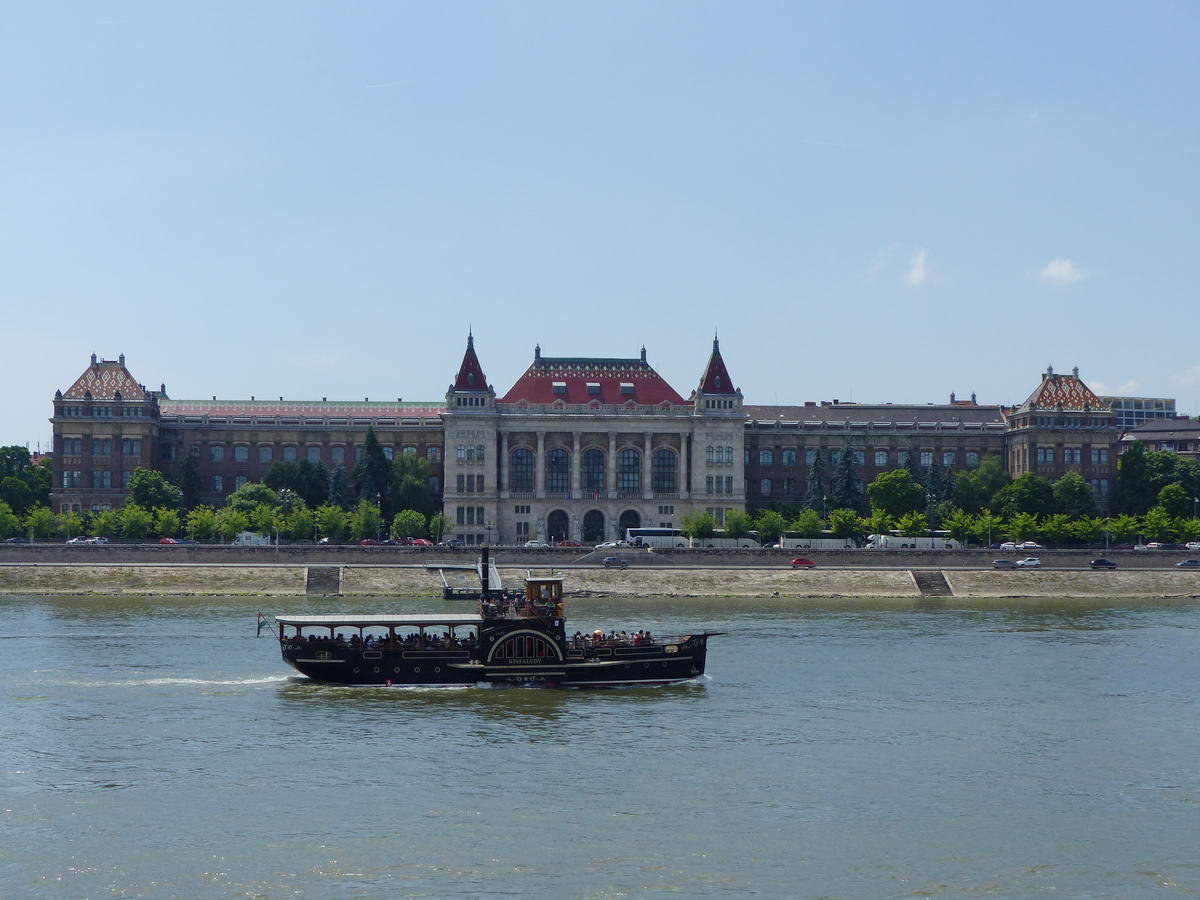Nicsak! A replika Kisfaludy gőzöst két éve még a Balatonon láttam!