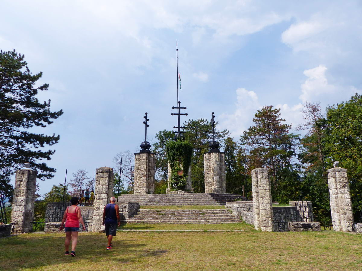 A Trianoni emlékmű közelről