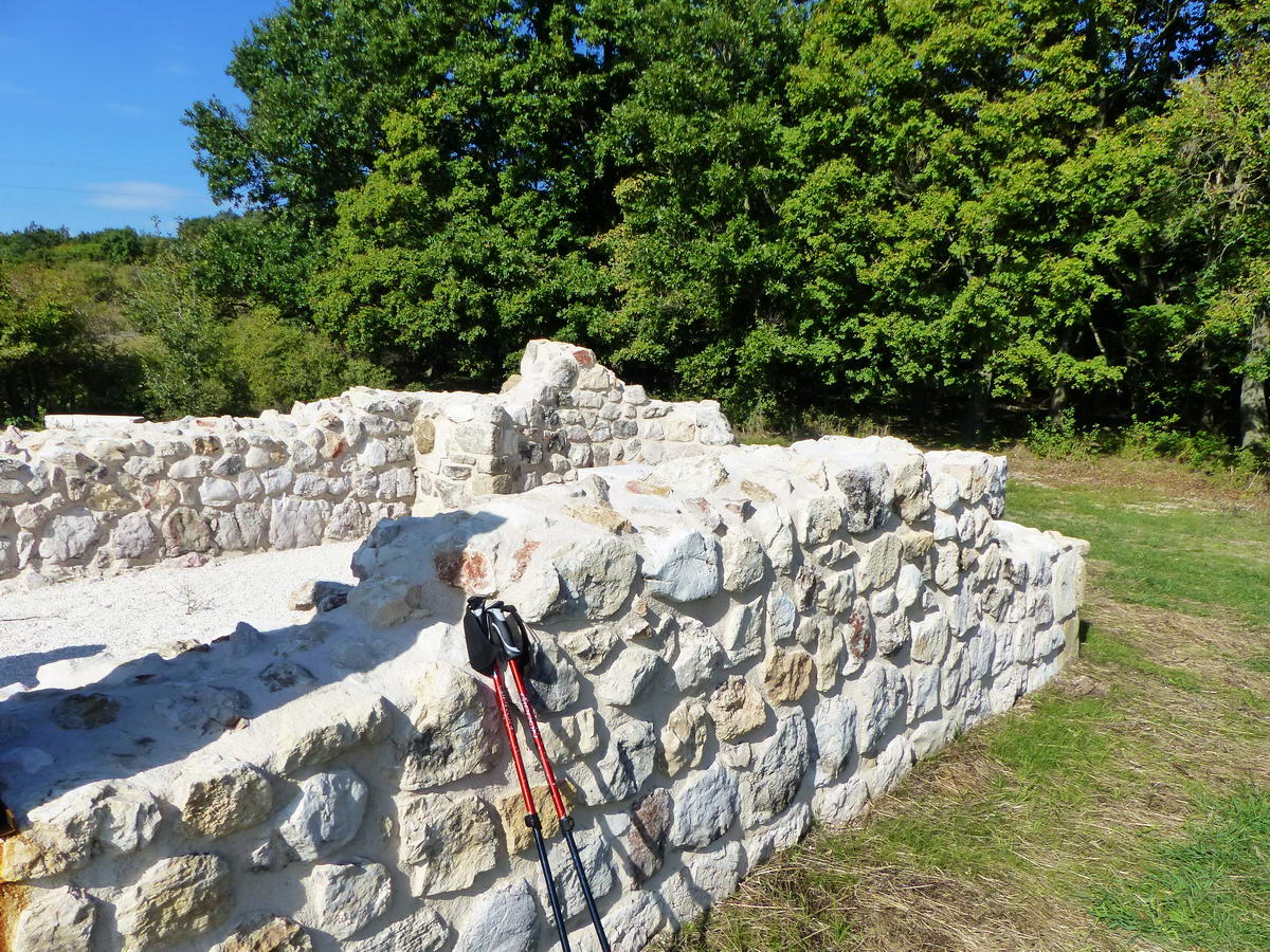 Csákányosegyháza templomának romjai 1.