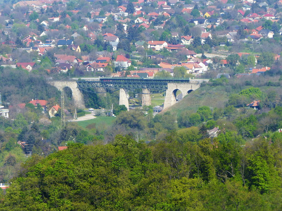 A vasúti viaduktokra rázoomoltam egy kicsit