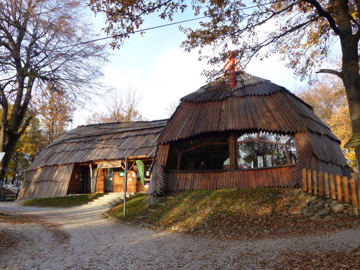 A Zsindelyes Vendéglő épülete