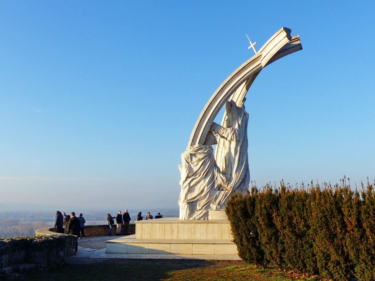 Tényleg monumentális alkotás ez a Szent István megkoronázása!