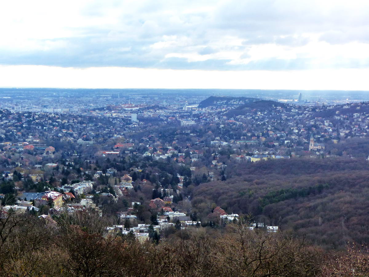 Kilátás a Kis-Hárs-hegyről Budapest belvárosára