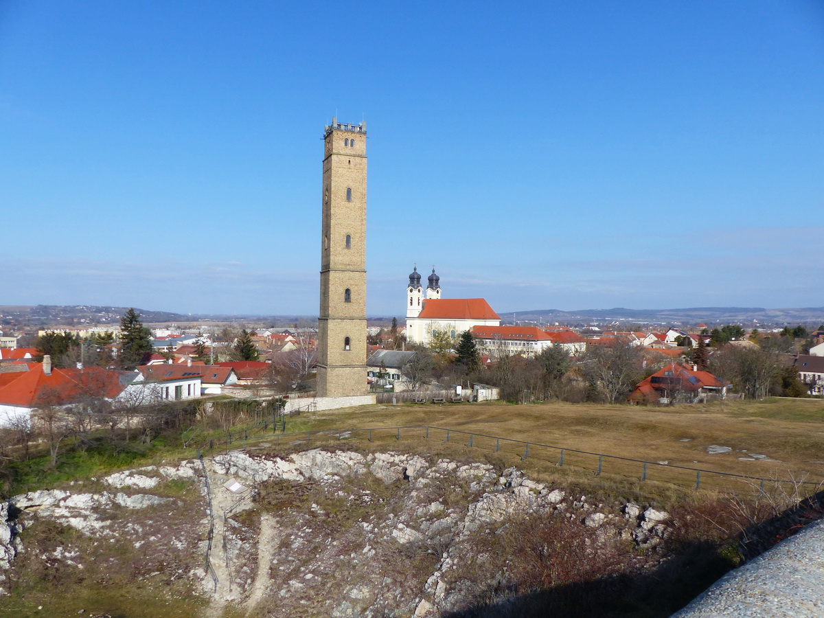 Kilátás a kálváriától a városra