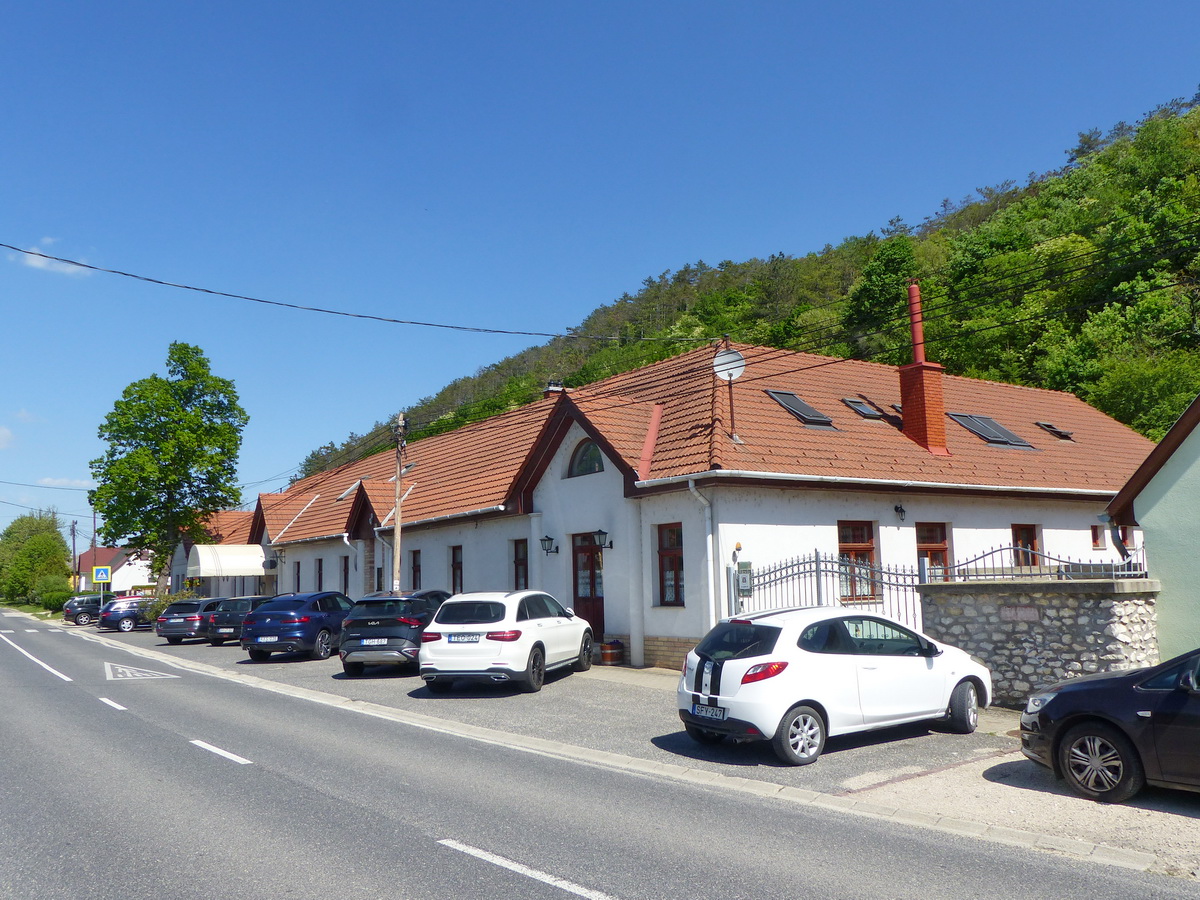 Gánt, Vértes fogadó és vendéglő