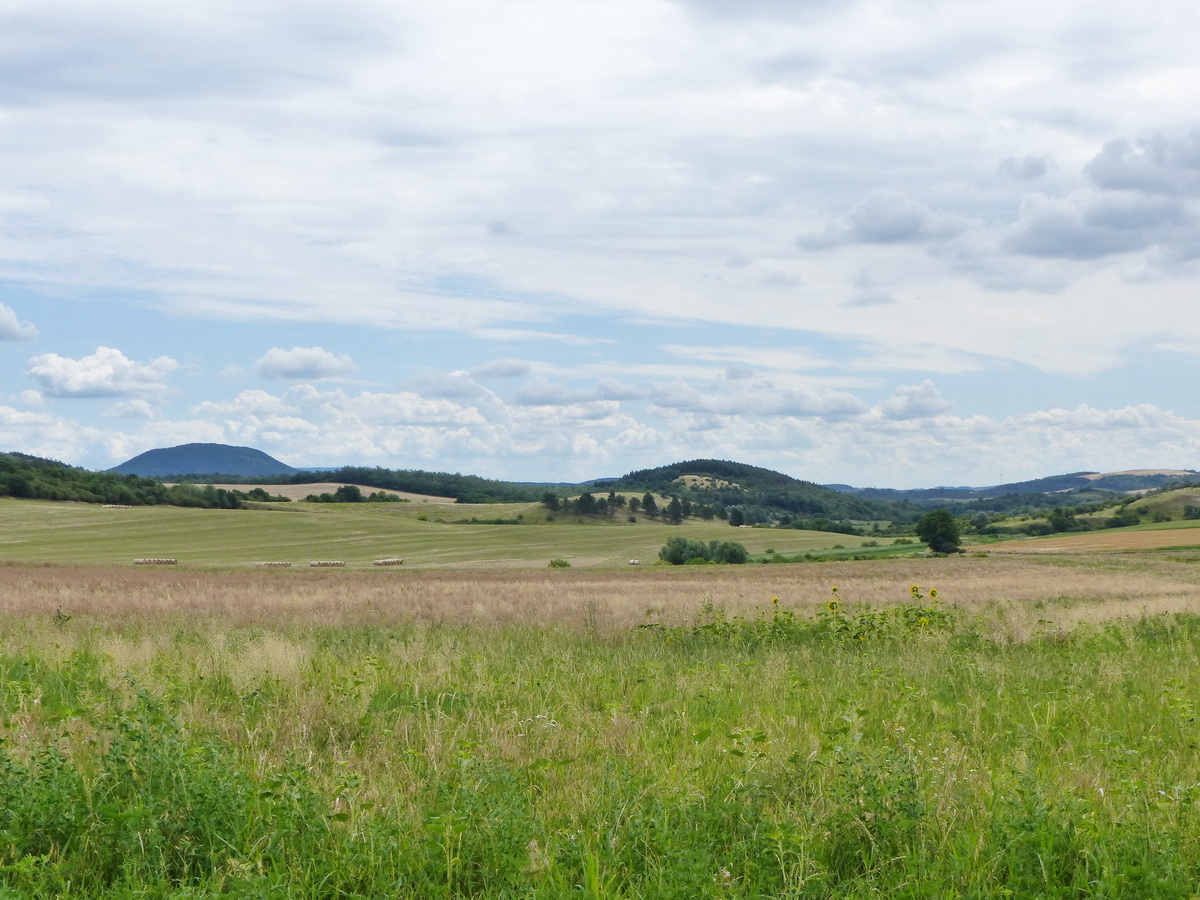 Gerecsei látkép a látogatóközpont mellett