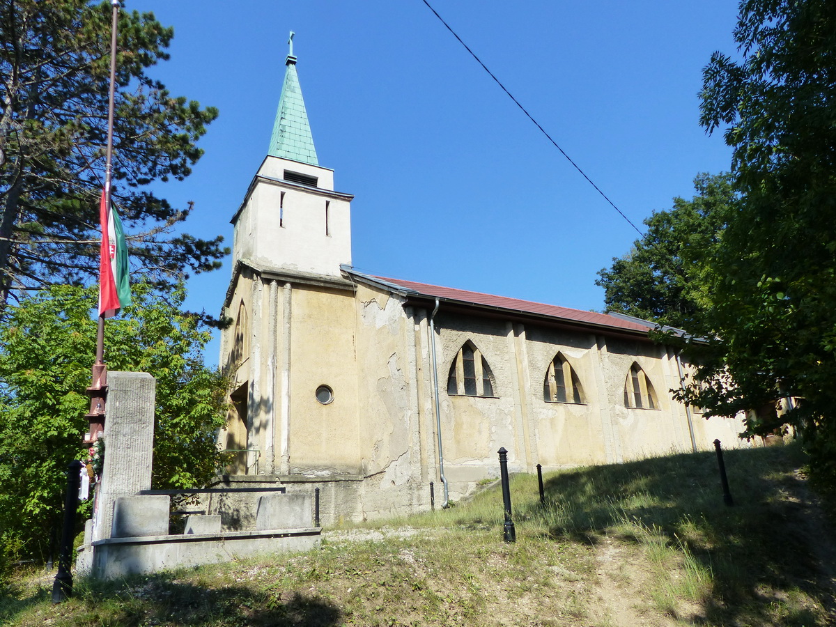 Csolnok, Szent Borbála templom