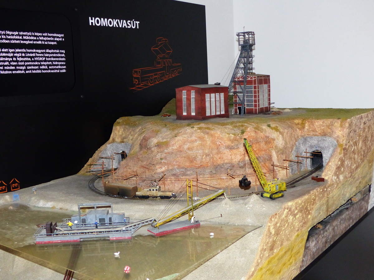 Homok kitermelése és szállítása a Homokvasúttal