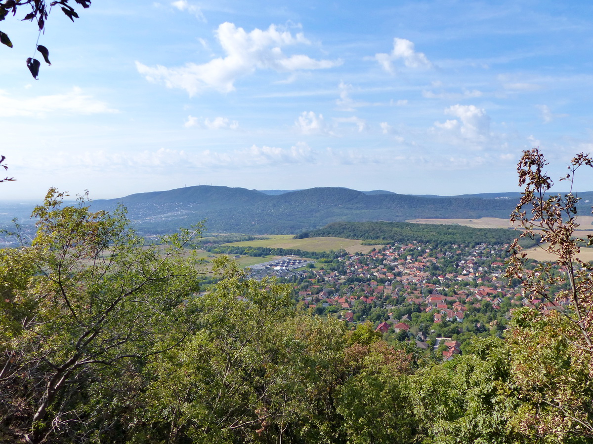 Kilátás a Kő-hegy kőfejtőjéből