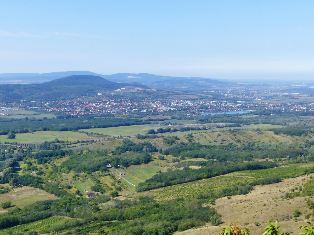 Kilátás a Dorogi-medencére