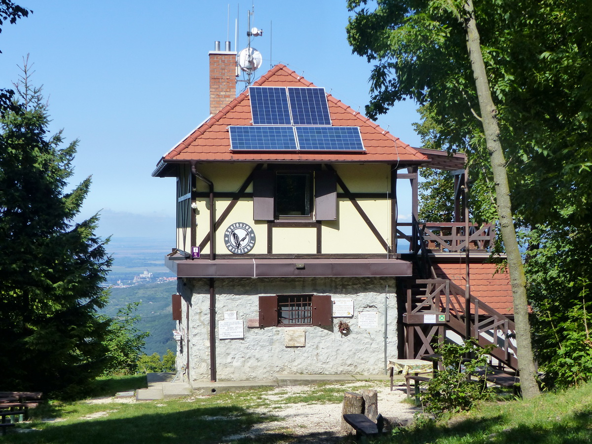 A Sasfészek kulcsosház (Berda József kulcsosház)