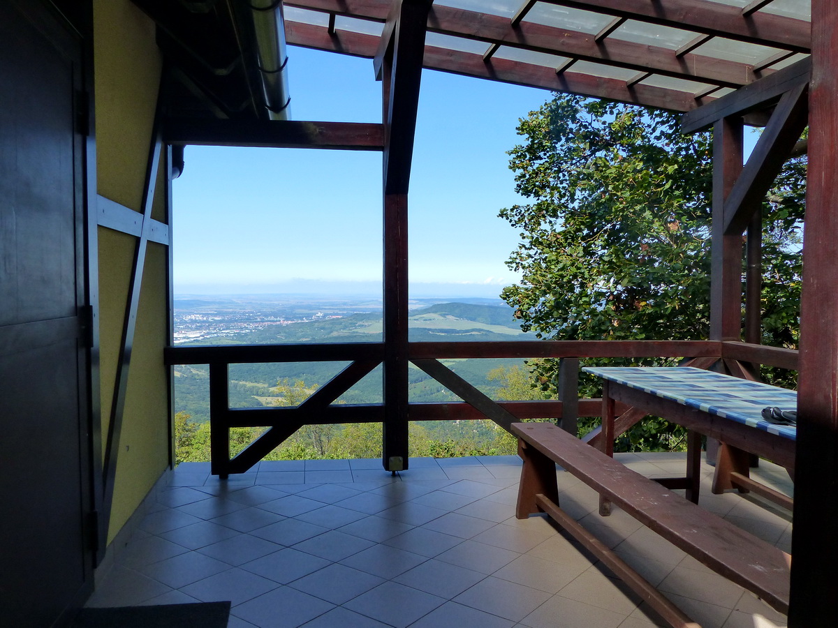 Itt a terasz a kilátópont