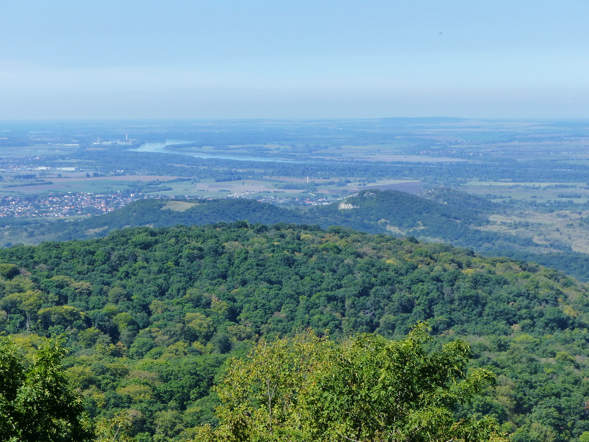 A Pilis gerincének egyre magasabb csúcsai