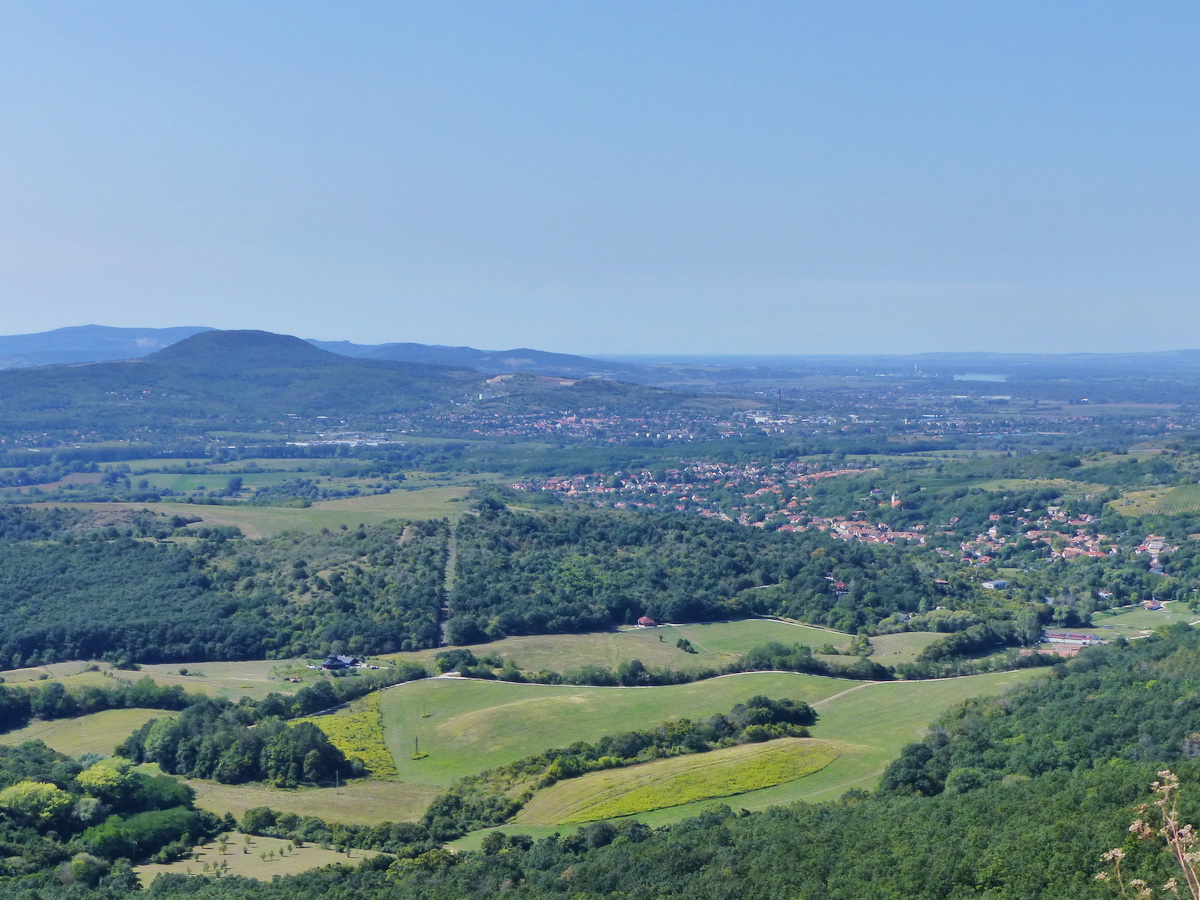 ...és a Dorogi-medencére.