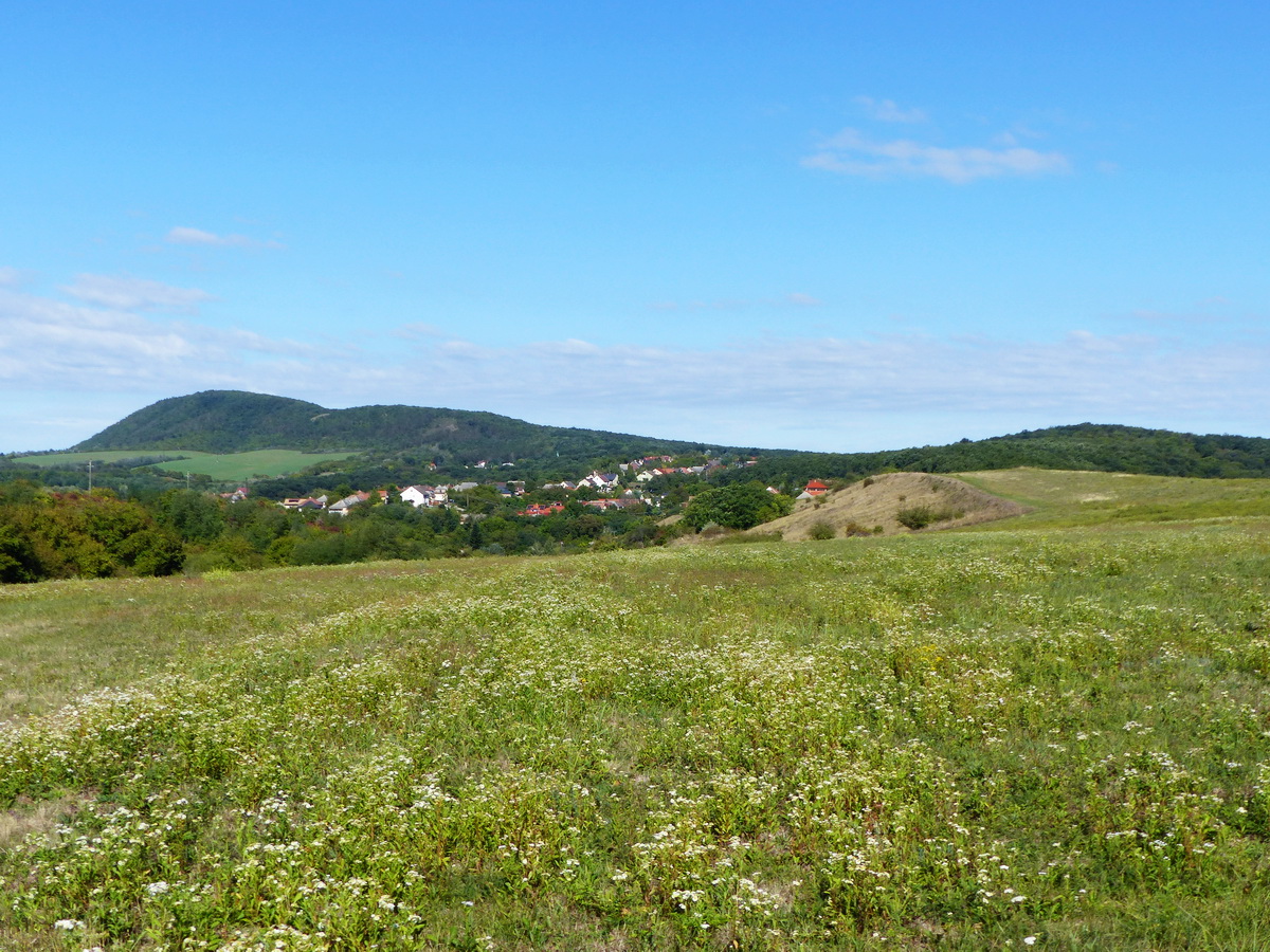 Ellenpontként a saját felvételem nagyjából ugyanabból a nézőpontból. Már nyoma sincs a régi bányaépületeknek.